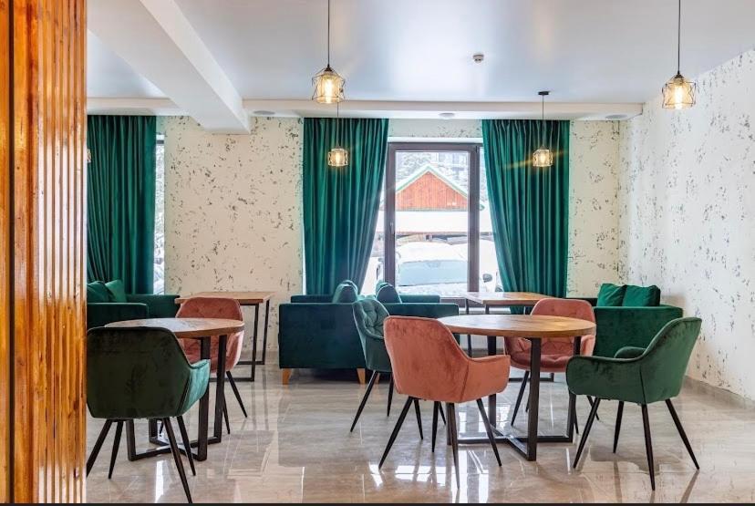 Imperial Hotel Μπούκοβελ Εξωτερικό φωτογραφία